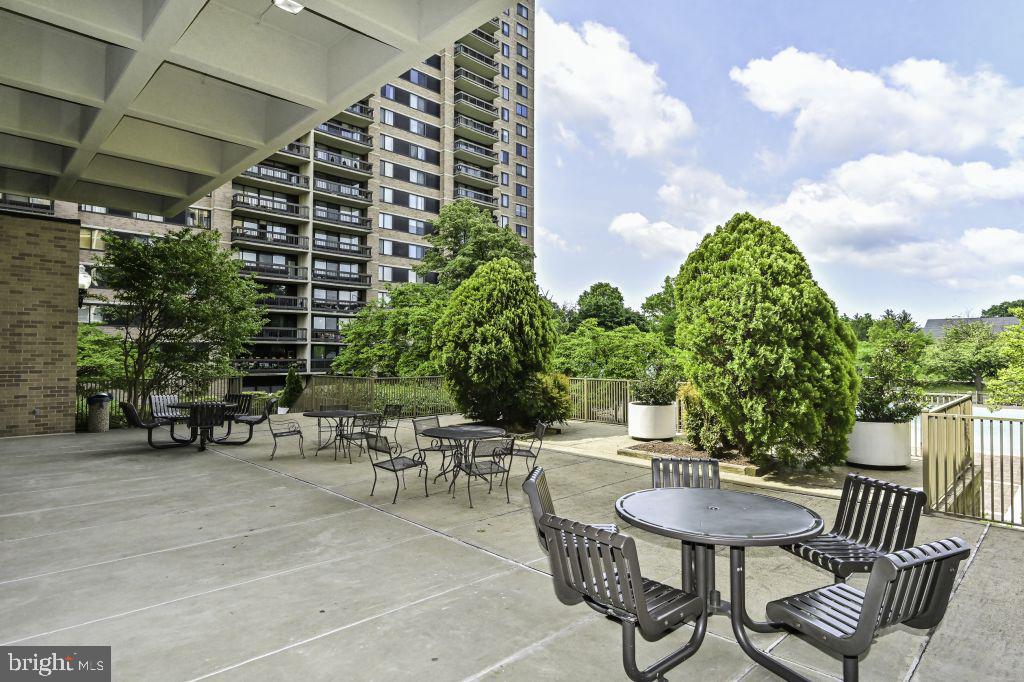 FALLS CHURCH - Residential