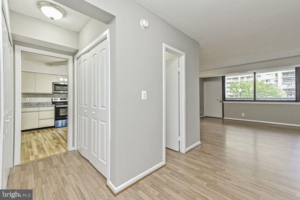 FALLS CHURCH - Residential