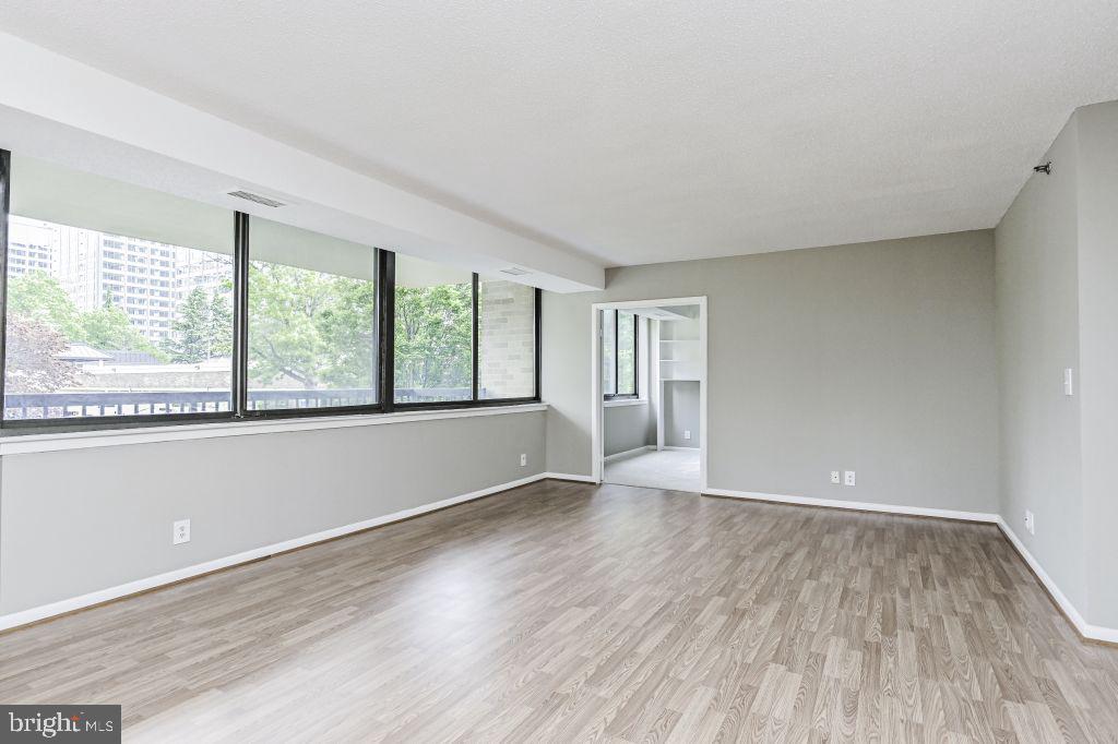 FALLS CHURCH - Residential