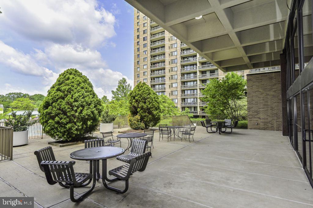 FALLS CHURCH - Residential