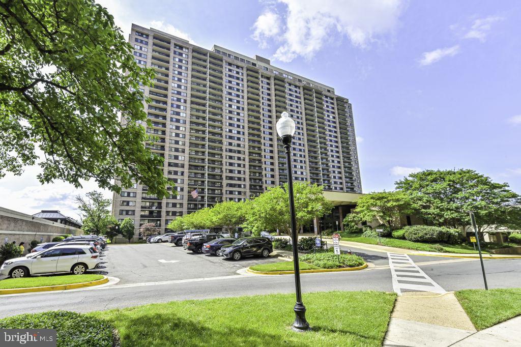 FALLS CHURCH - Residential