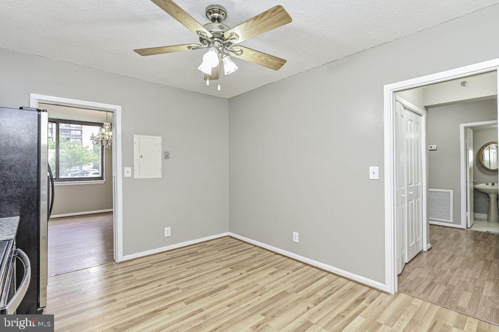 FALLS CHURCH - Residential