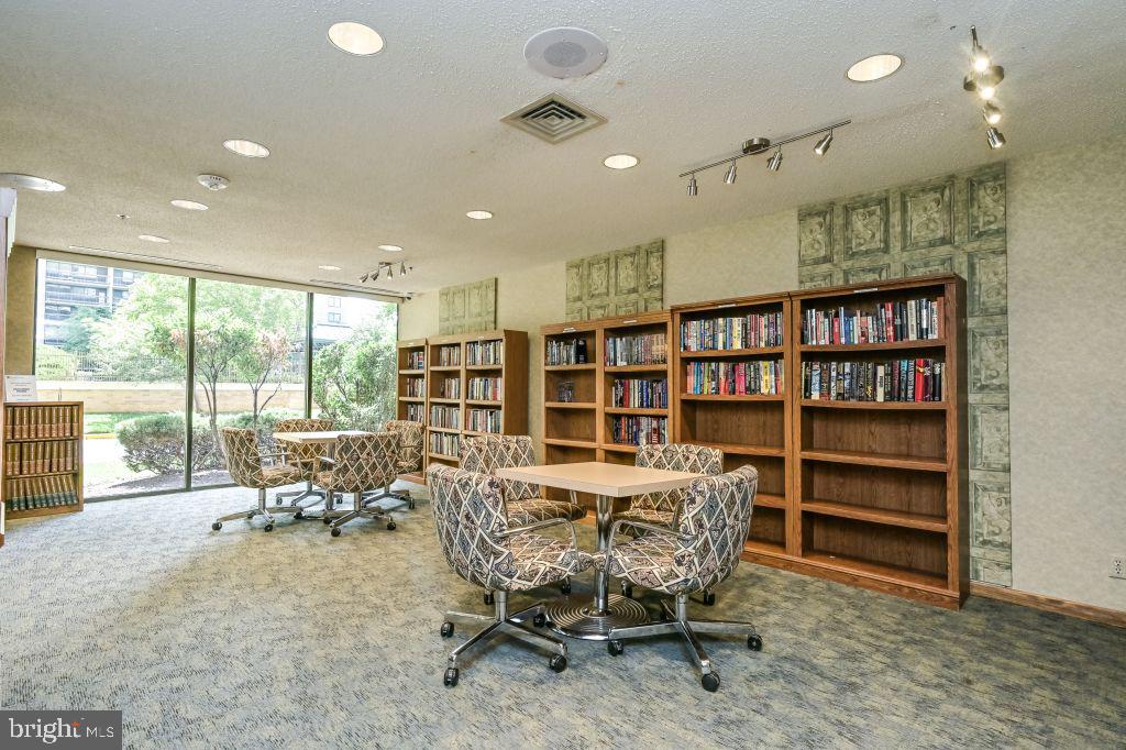 FALLS CHURCH - Residential