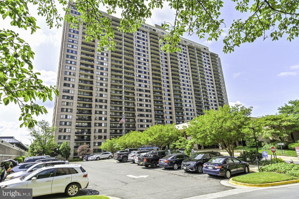 FALLS CHURCH - Residential