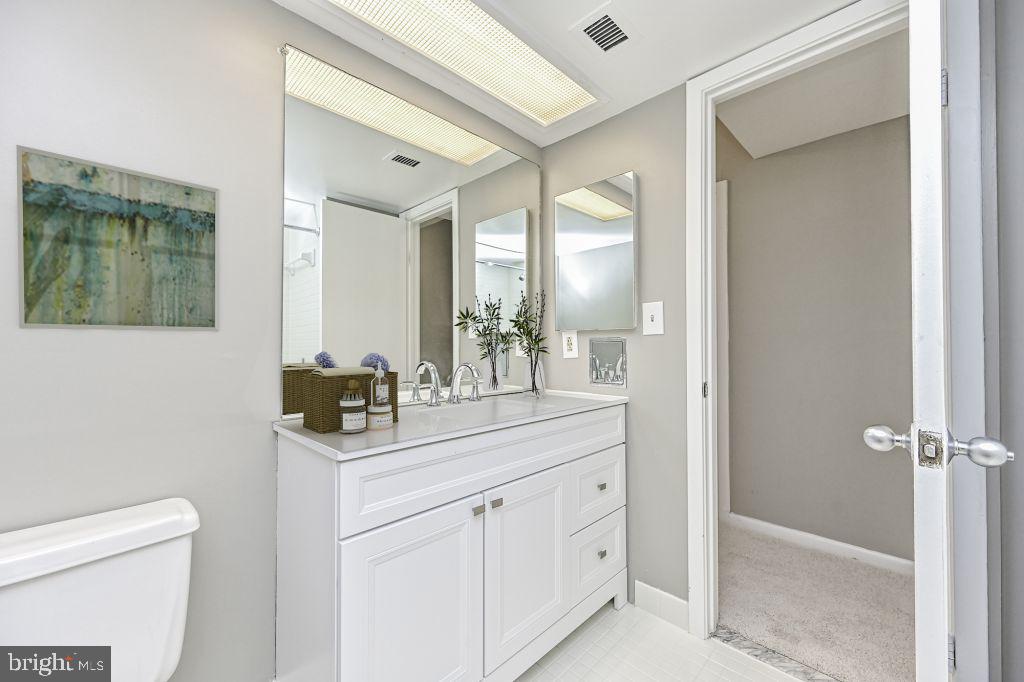 FALLS CHURCH - Residential