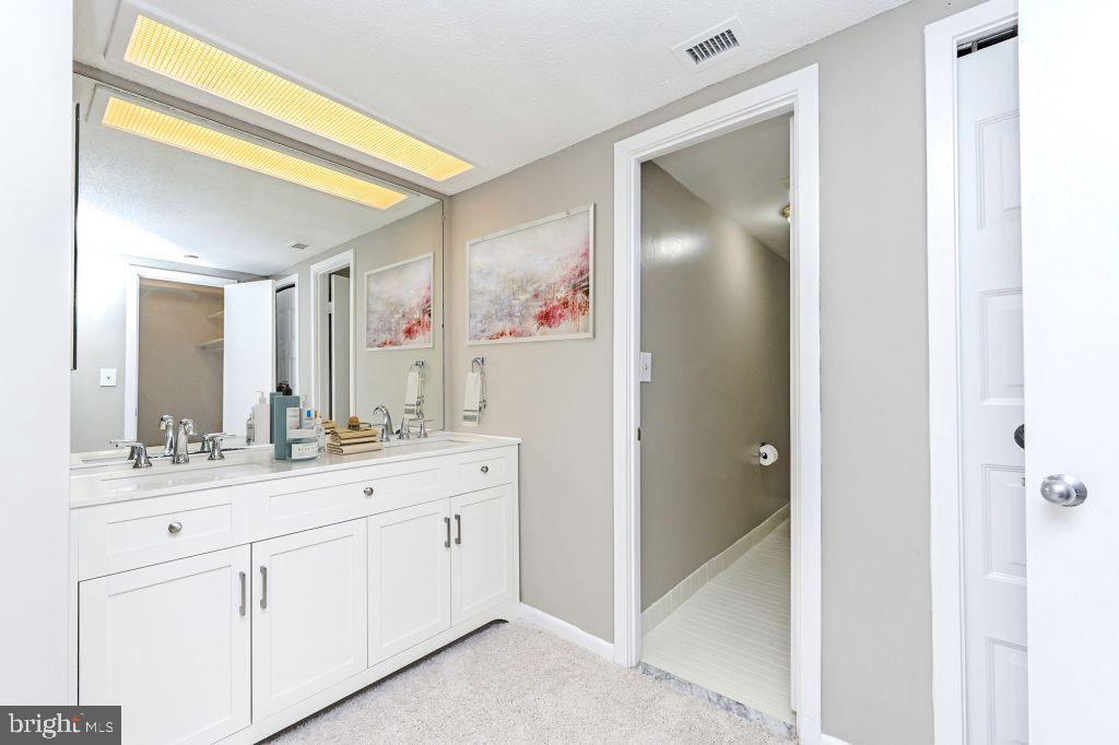 FALLS CHURCH - Residential