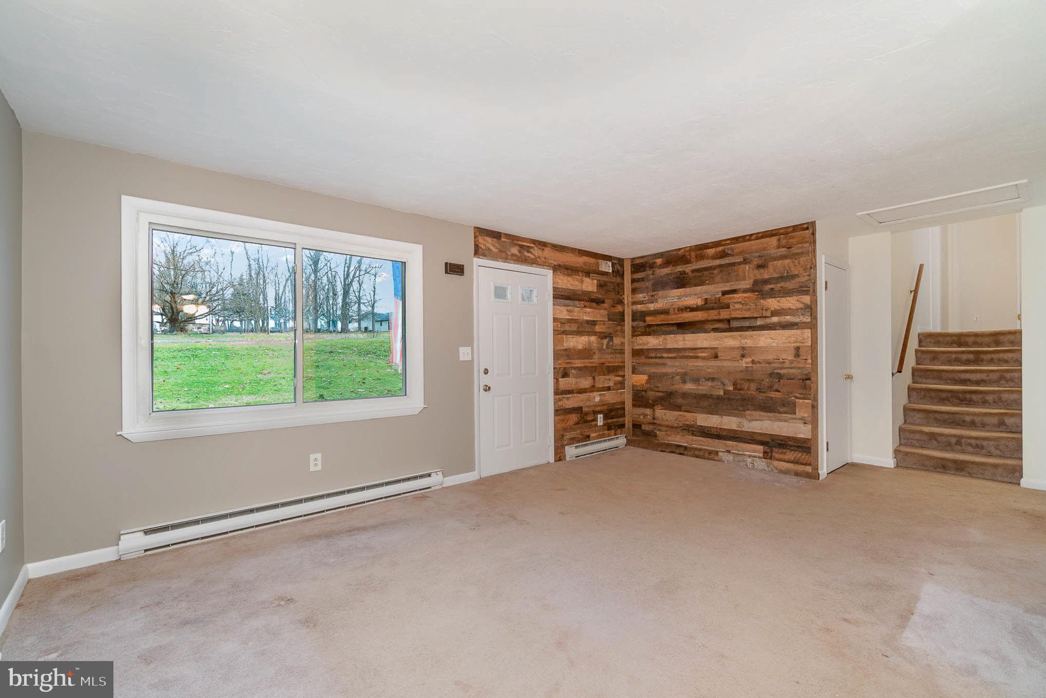 HOLLY ESTATES - Residential