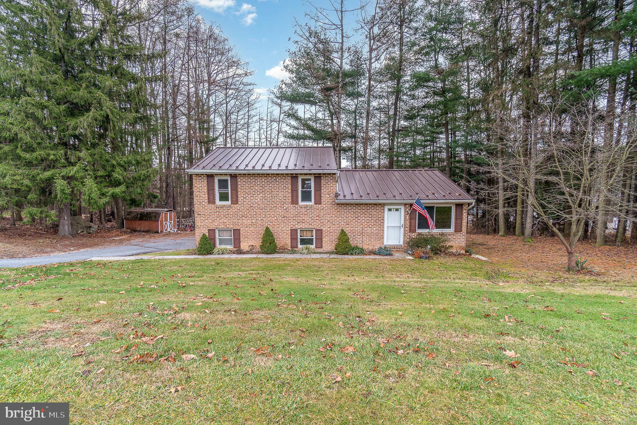 HOLLY ESTATES - Residential