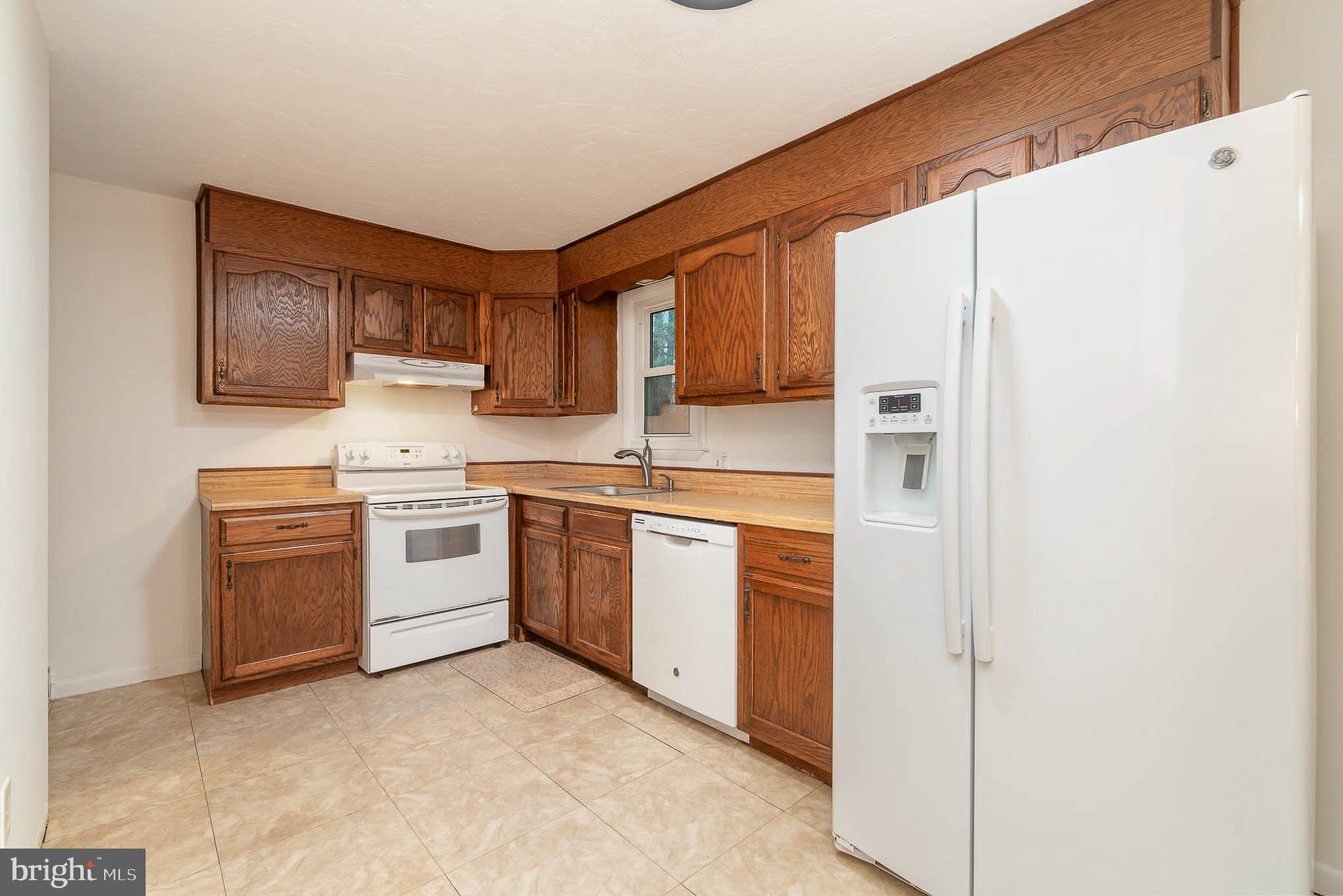 HOLLY ESTATES - Residential