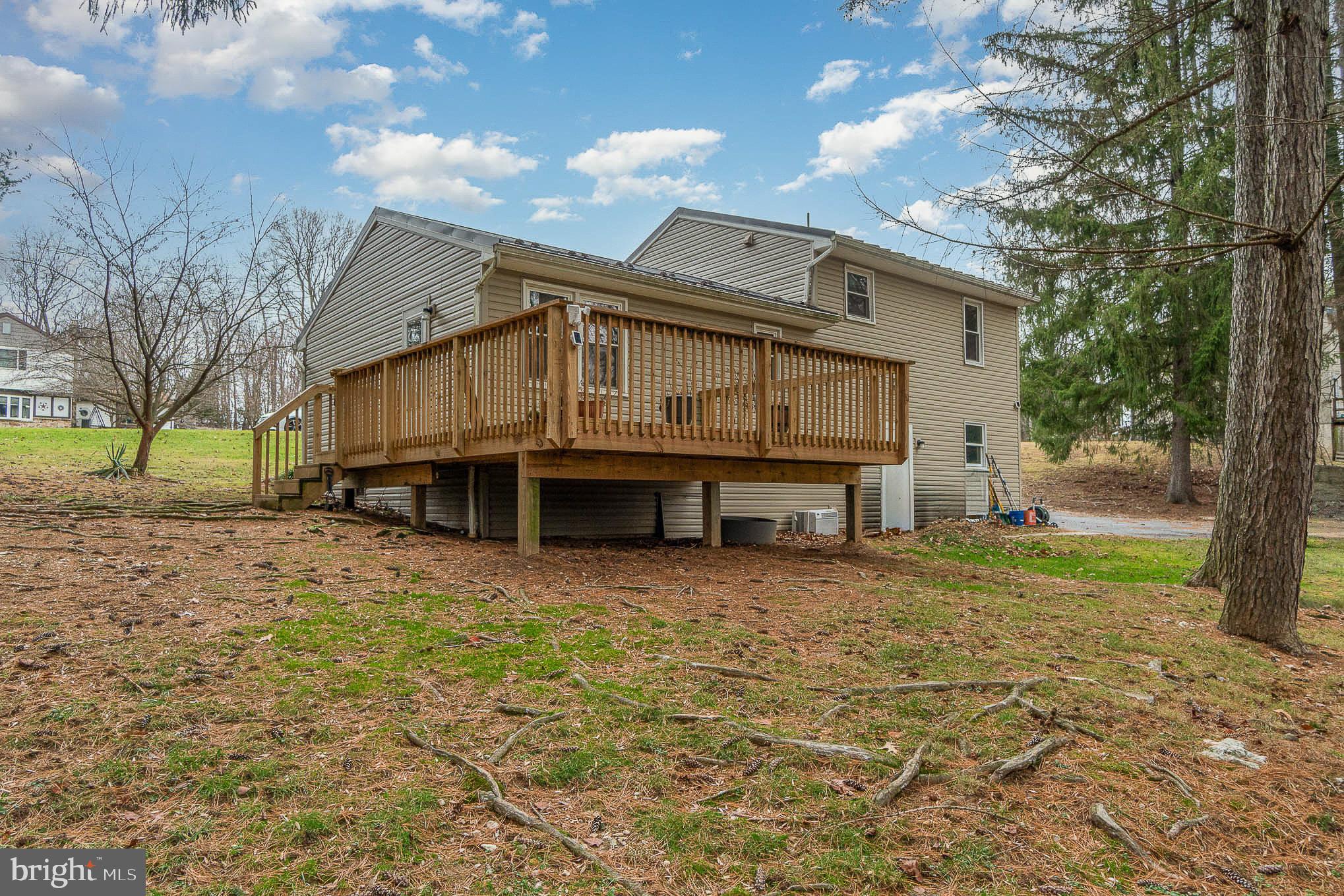 HOLLY ESTATES - Residential