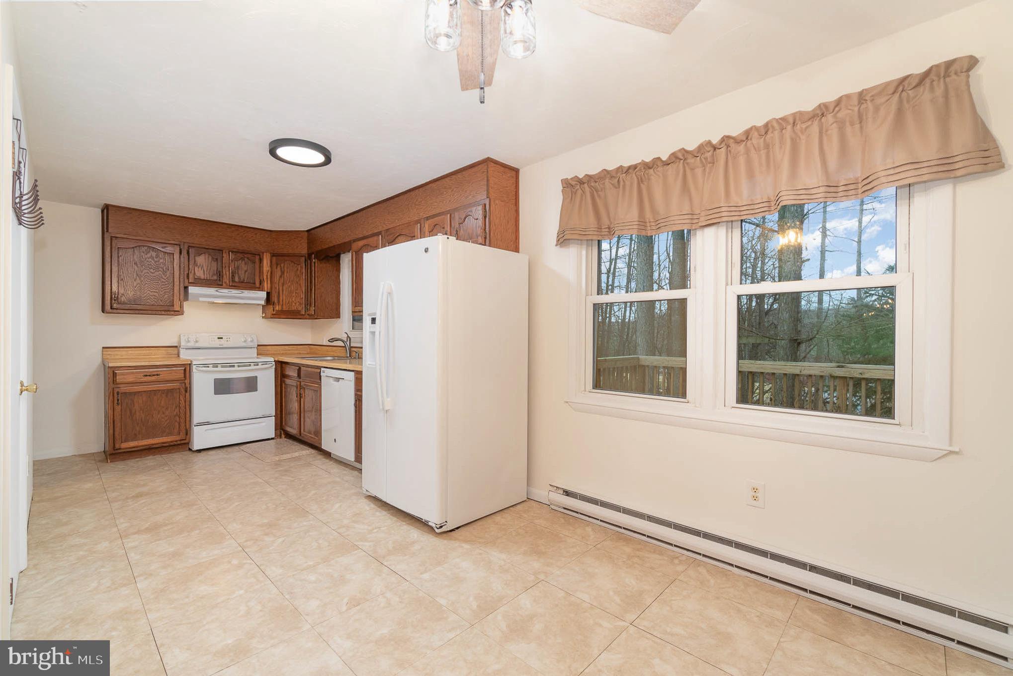 HOLLY ESTATES - Residential