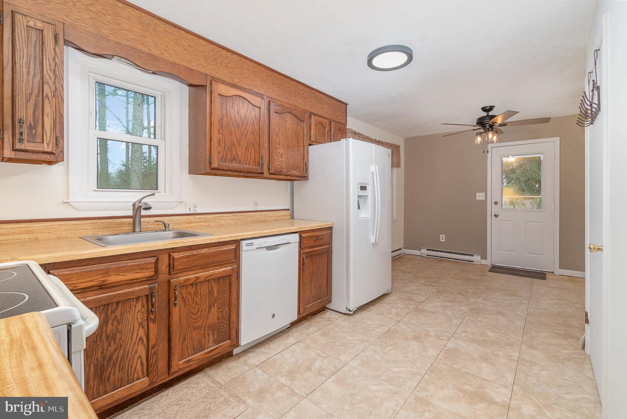 HOLLY ESTATES - Residential