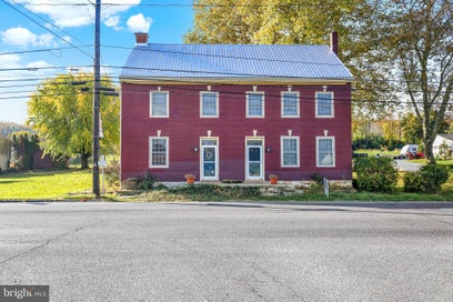 604 W PENN AVENUE ROBESONIA PA 19551