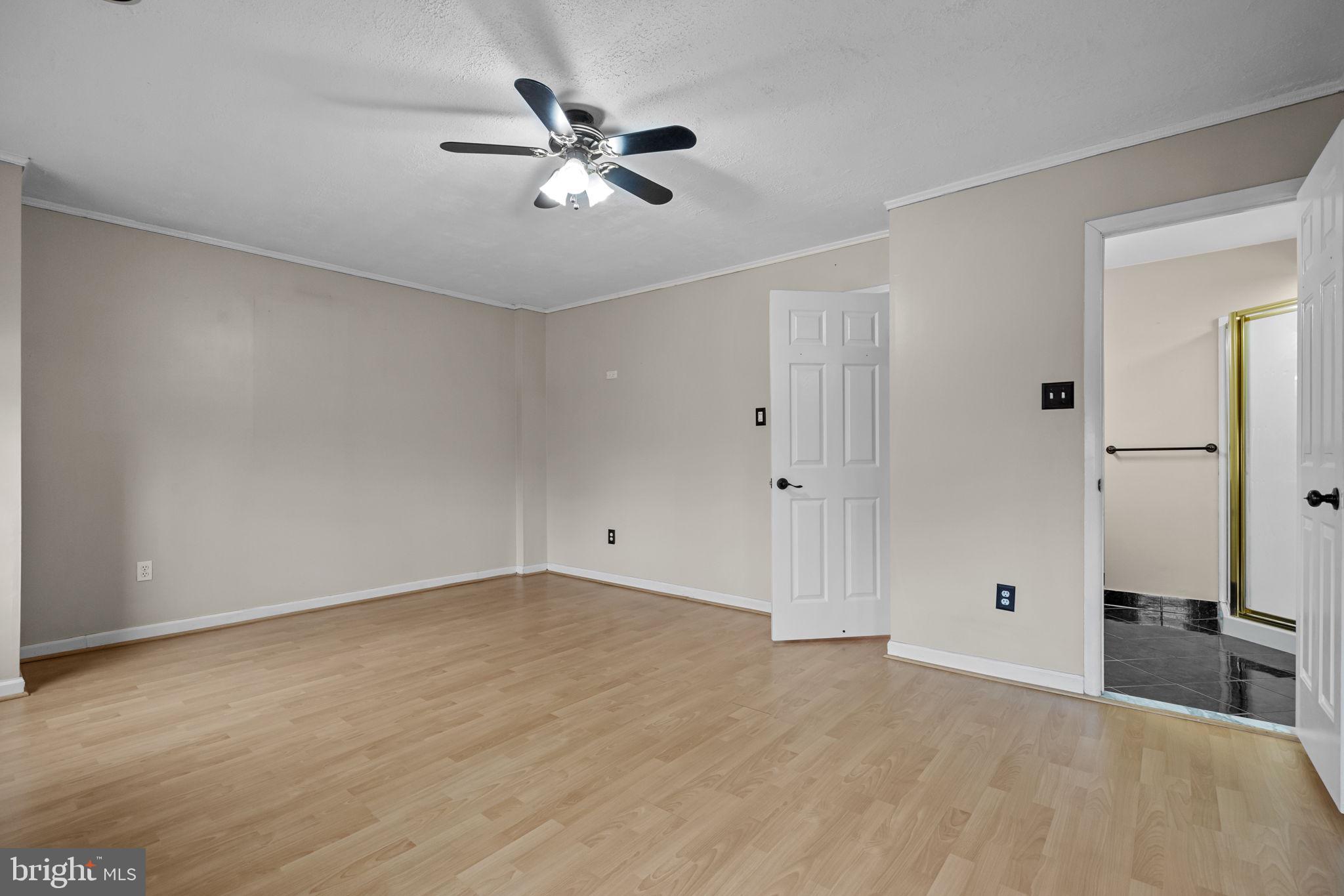 HIDDEN VALLEY - Residential