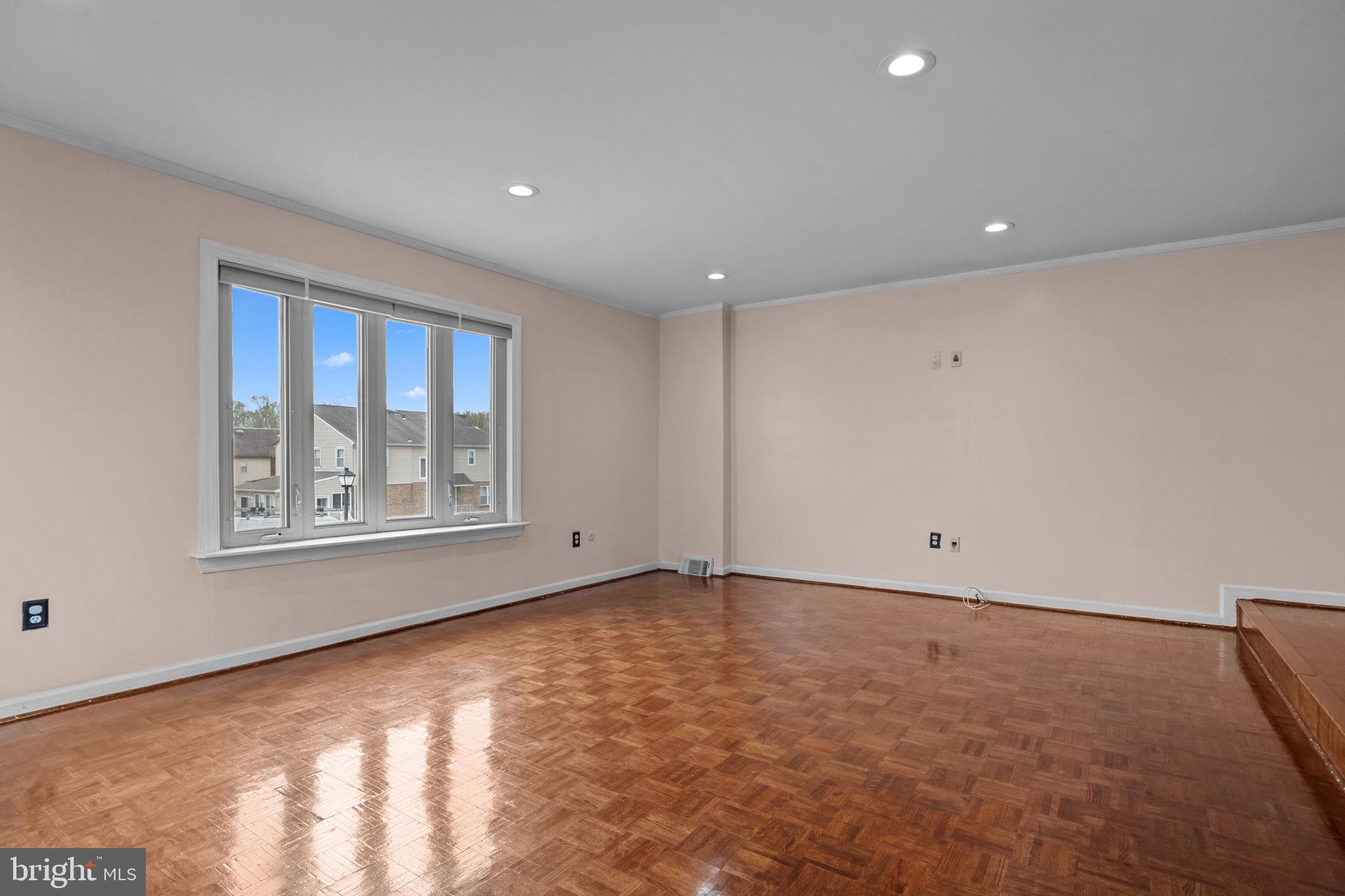 HIDDEN VALLEY - Residential