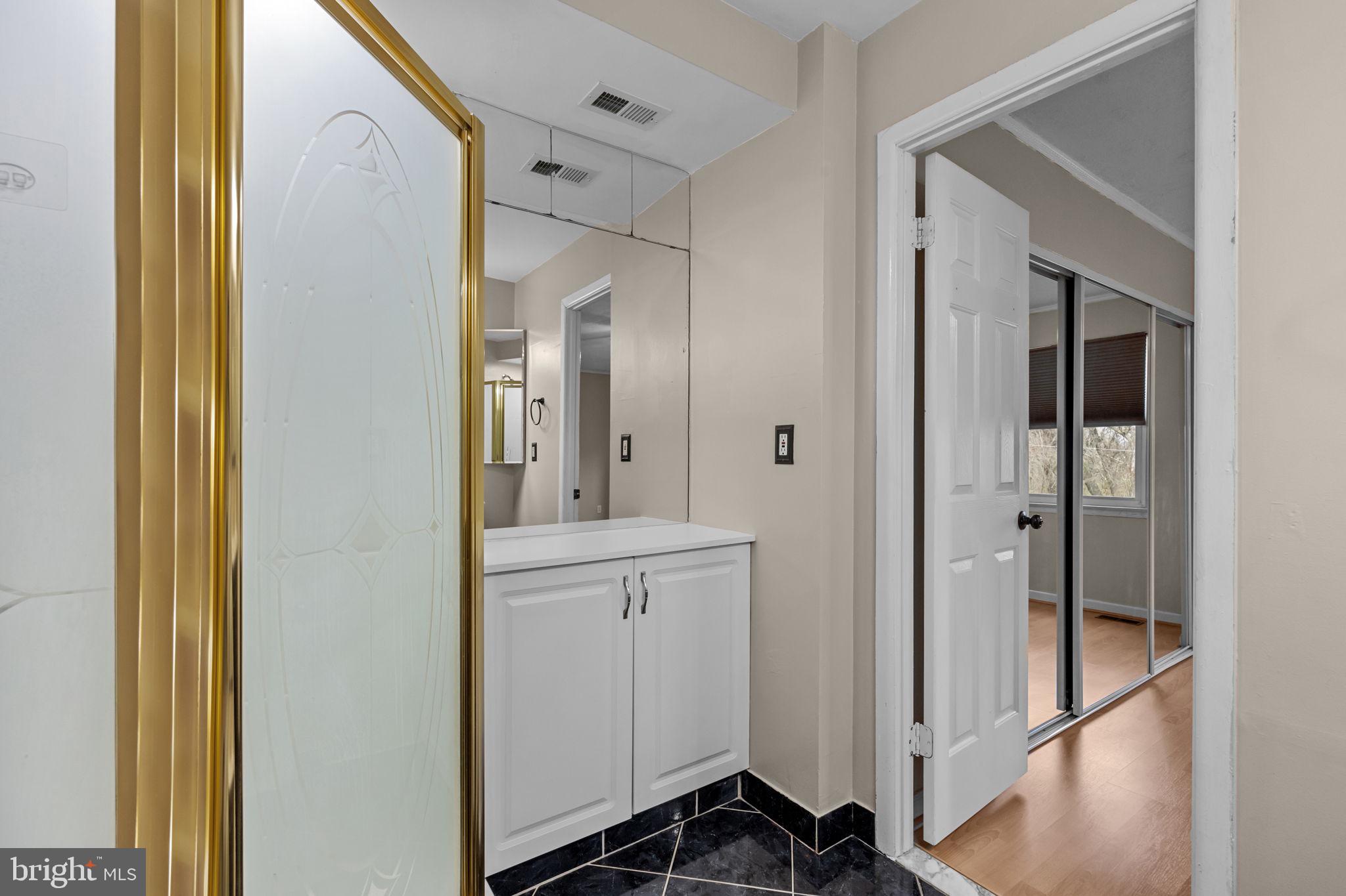 HIDDEN VALLEY - Residential