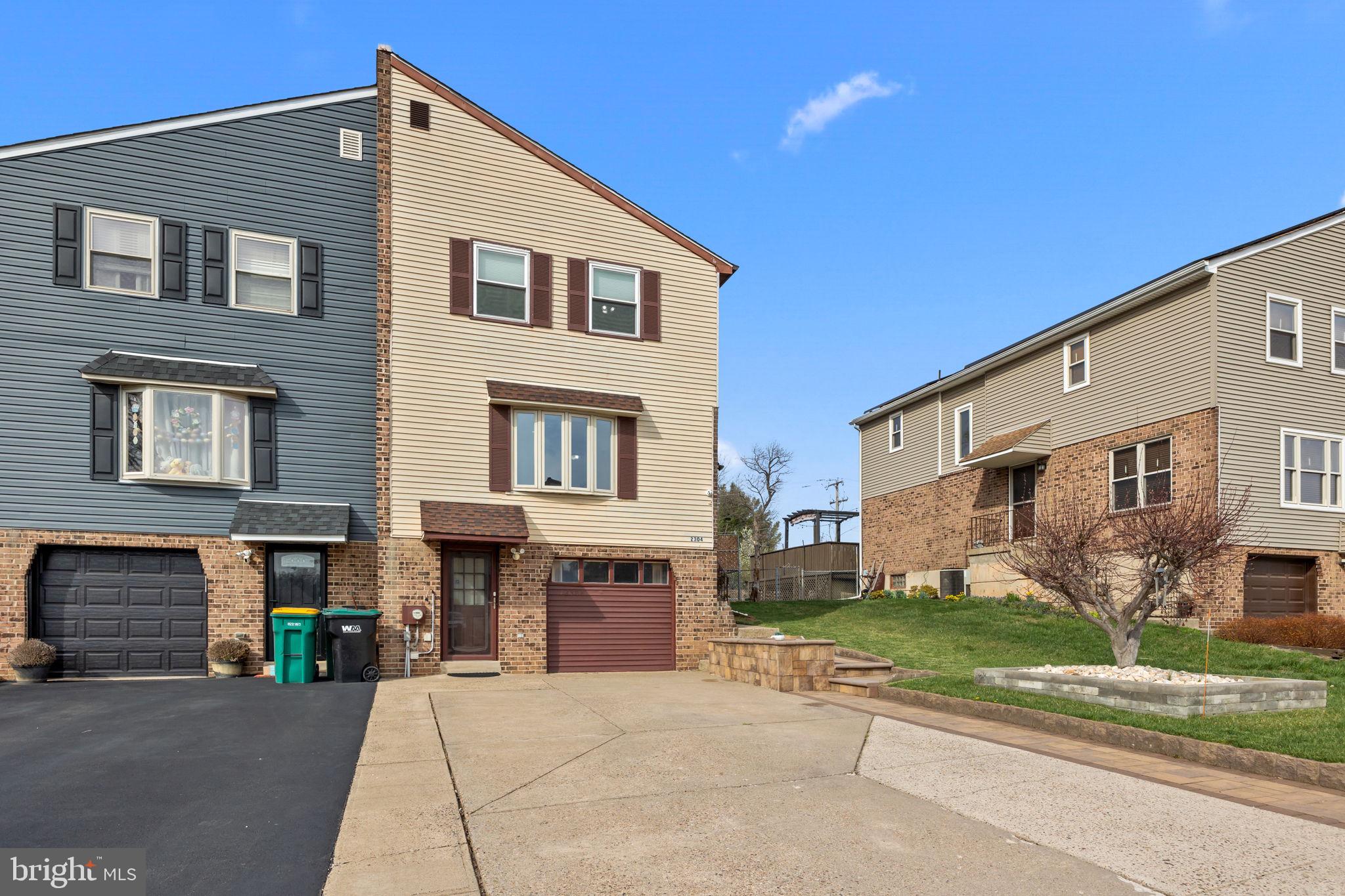 HIDDEN VALLEY - Residential