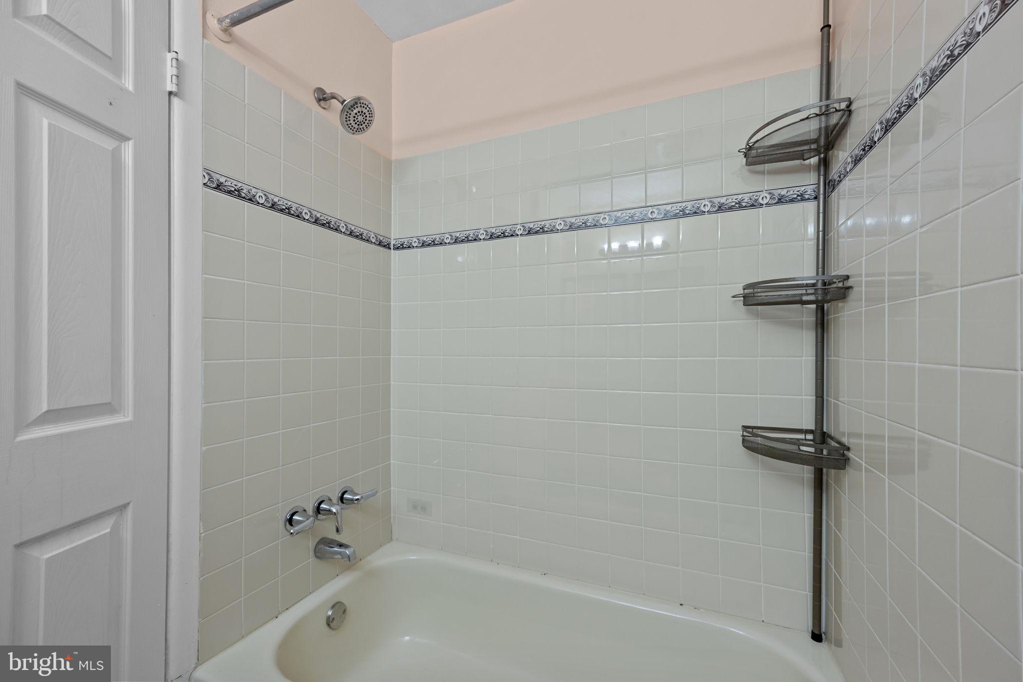 HIDDEN VALLEY - Residential