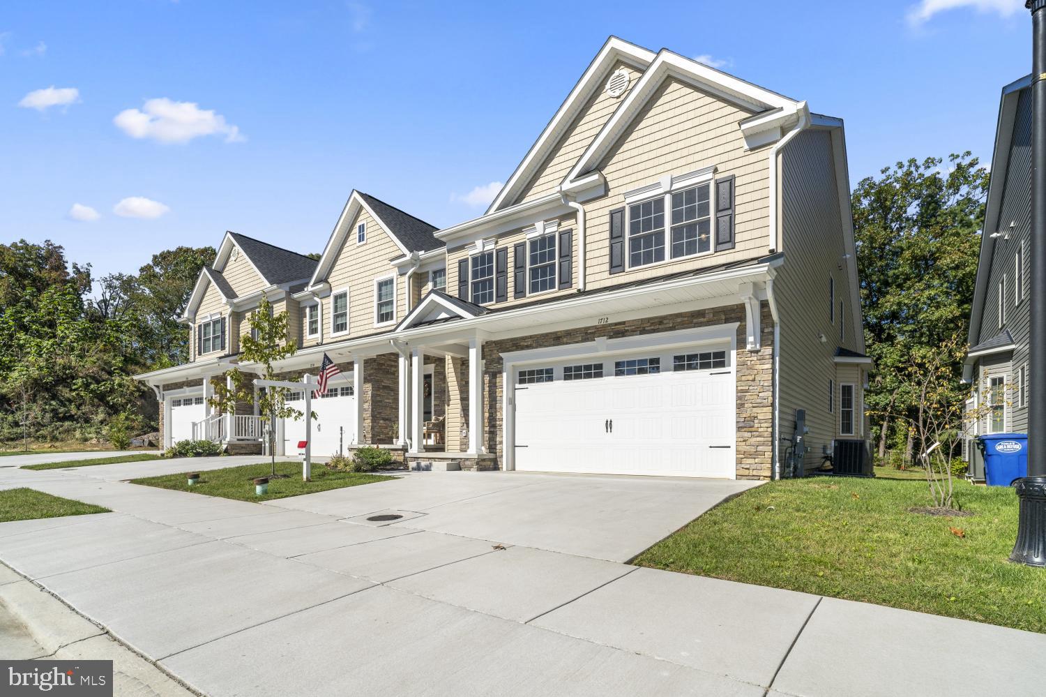 1712 BOTANICAL COURT 22