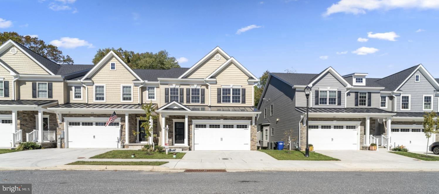 1712 BOTANICAL COURT 22