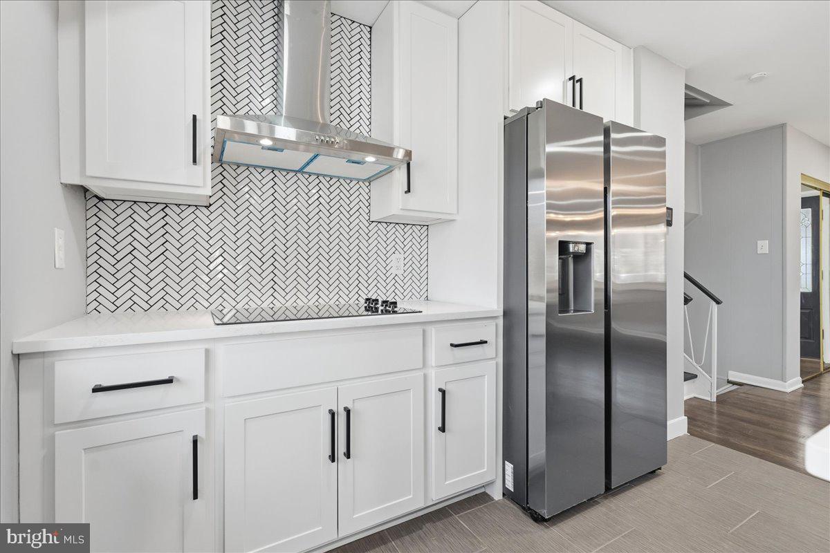 FAIRFAX VILLA - Residential