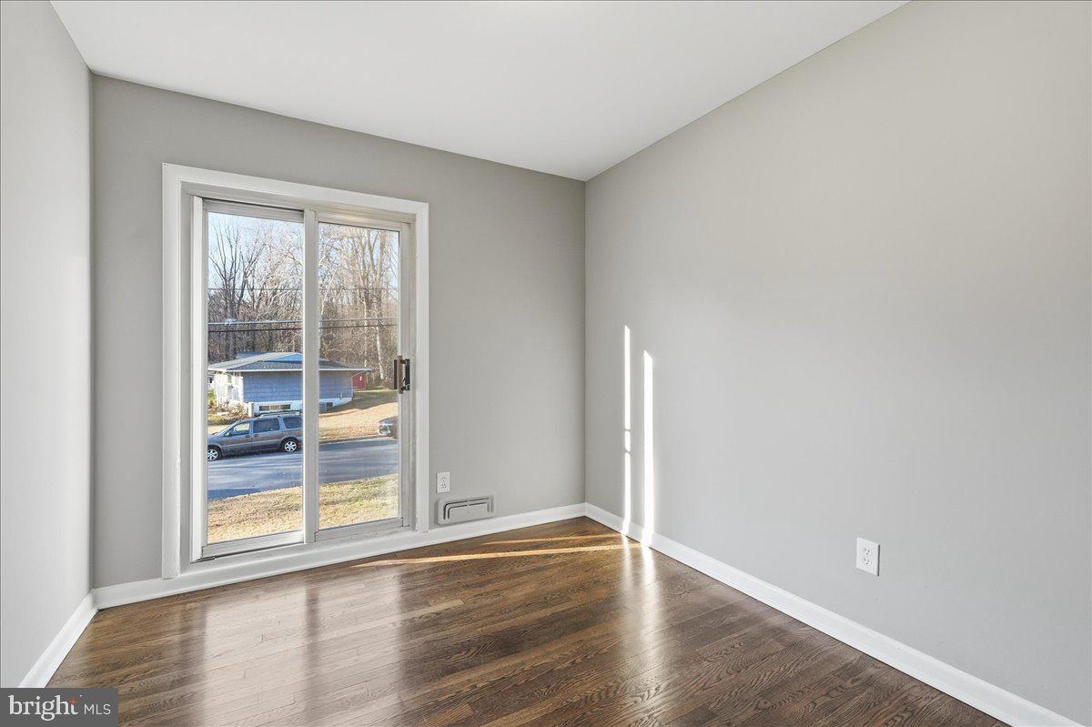 FAIRFAX VILLA - Residential