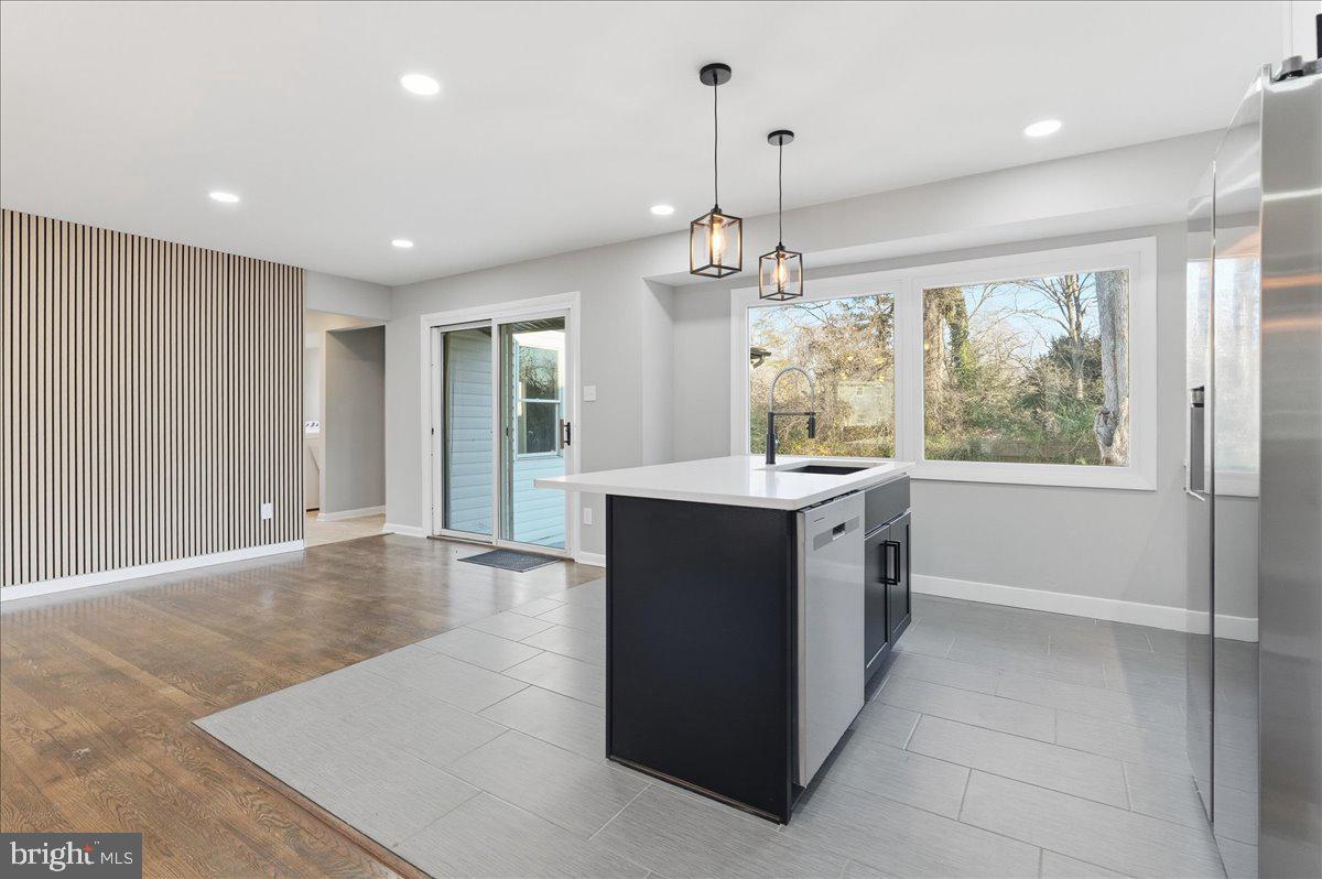 FAIRFAX VILLA - Residential