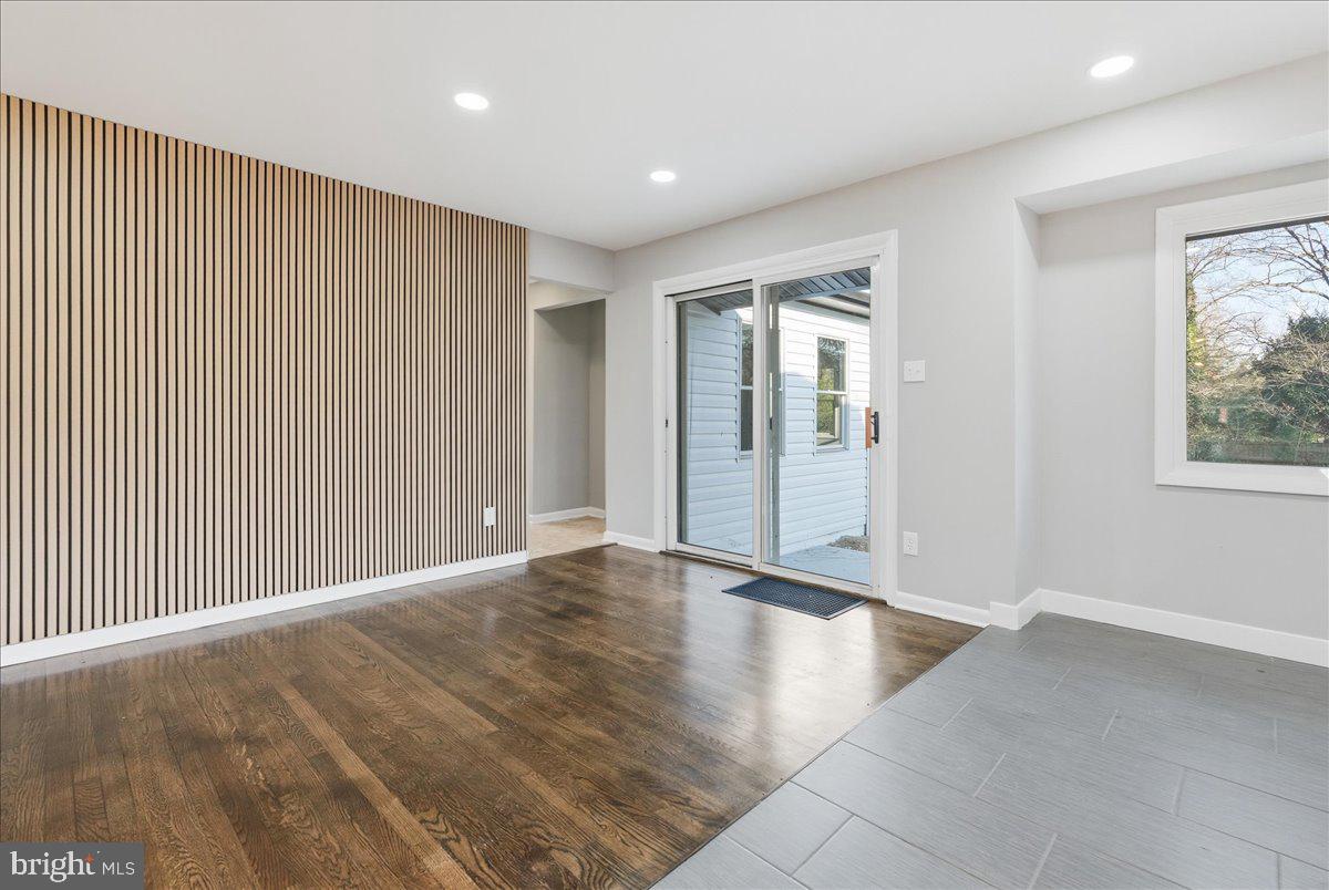 FAIRFAX VILLA - Residential