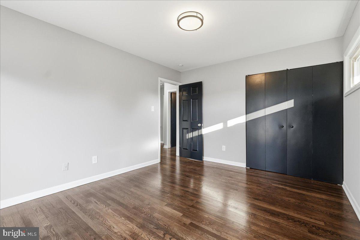 FAIRFAX VILLA - Residential