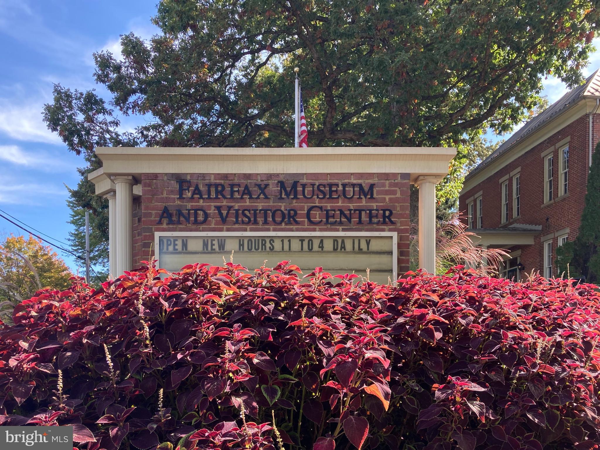 FAIRFAX VILLA - Residential