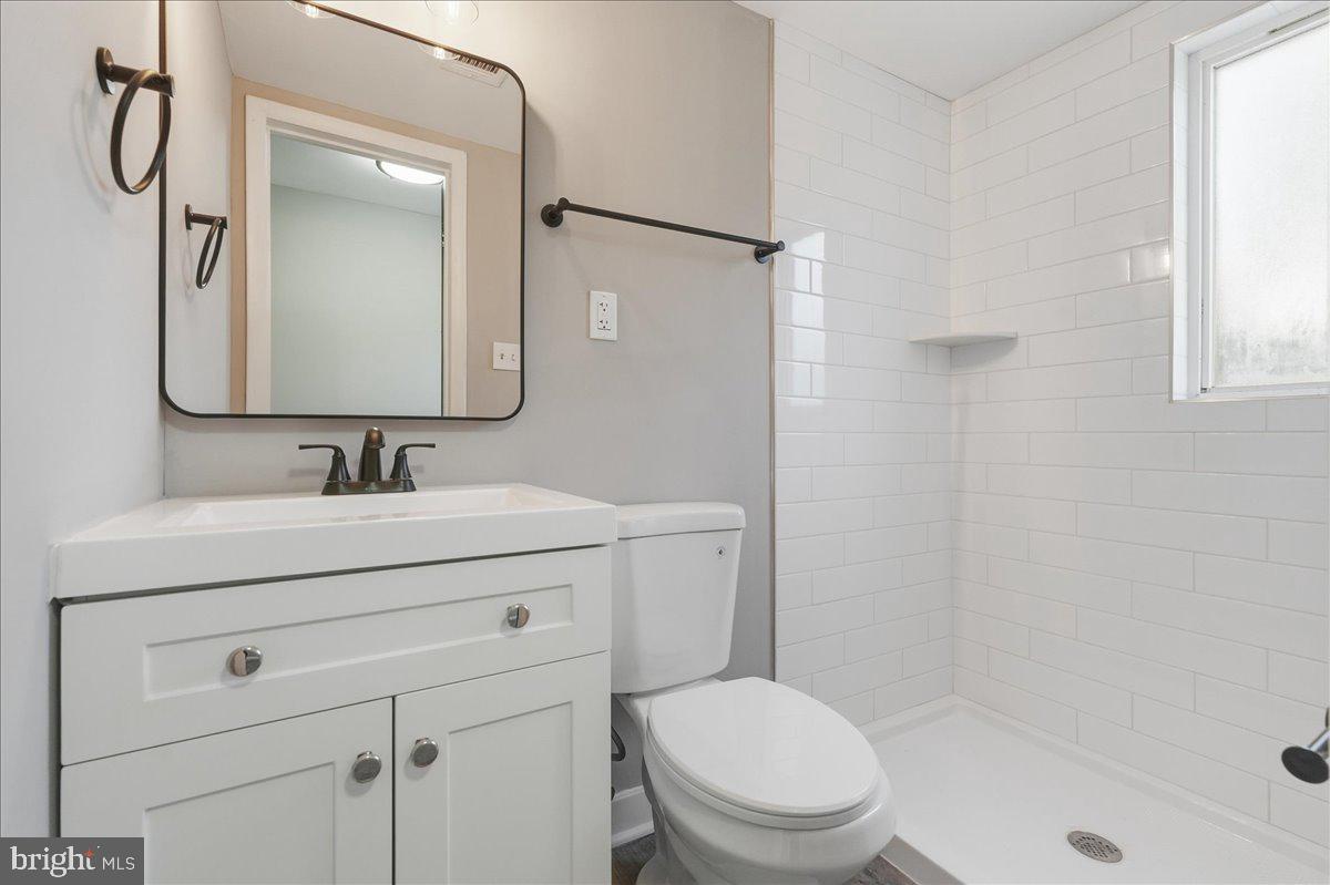 FAIRFAX VILLA - Residential