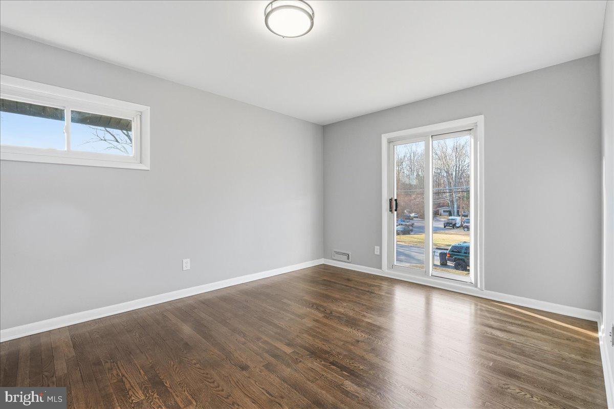 FAIRFAX VILLA - Residential