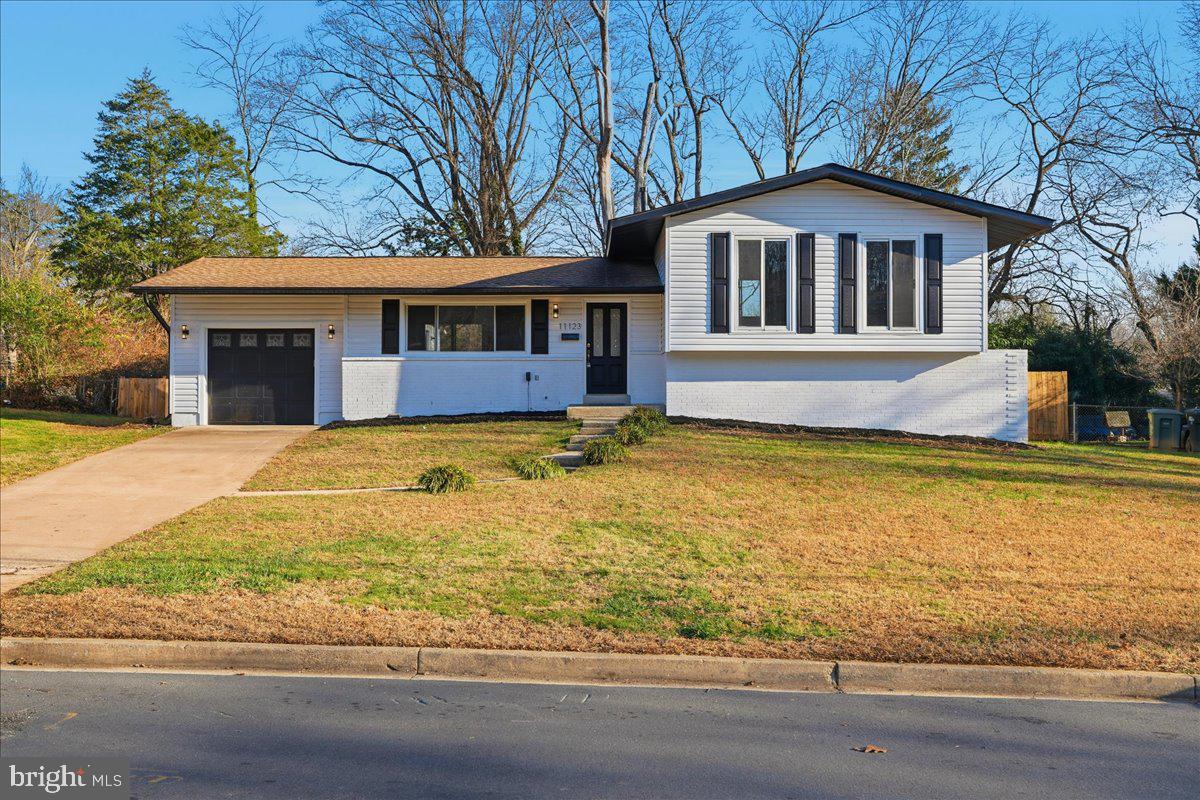 FAIRFAX VILLA - Residential