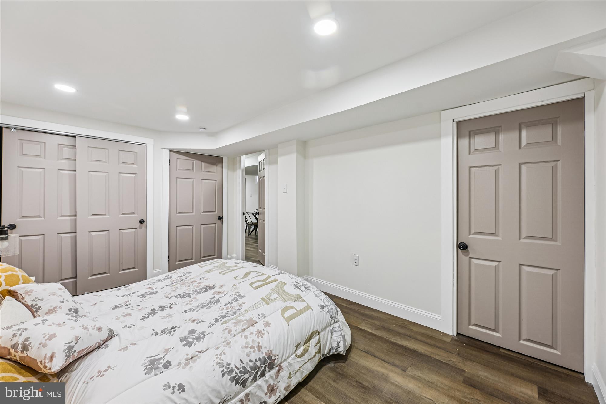 DU MAR ESTATES - Residential