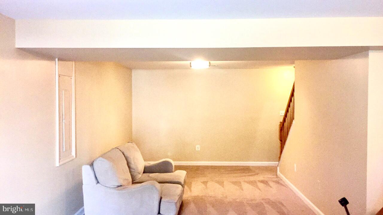 PINEY GLEN VILLAGE - Residential Lease