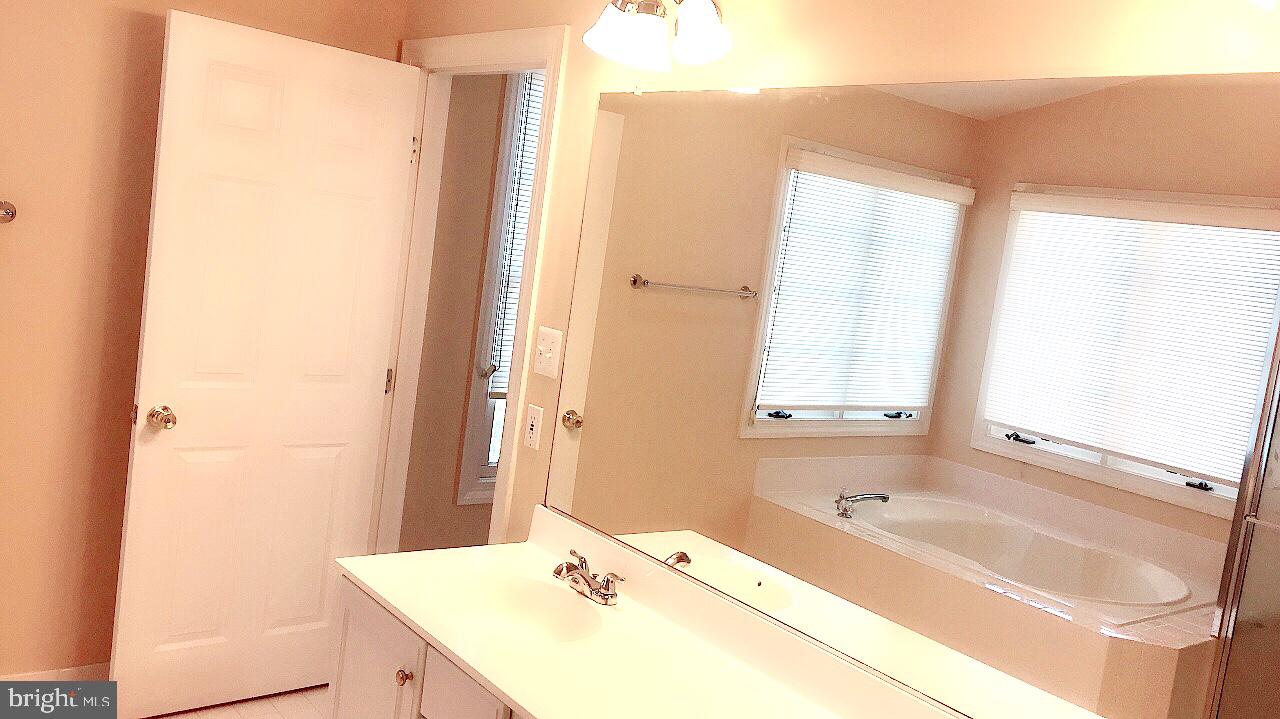 PINEY GLEN VILLAGE - Residential Lease