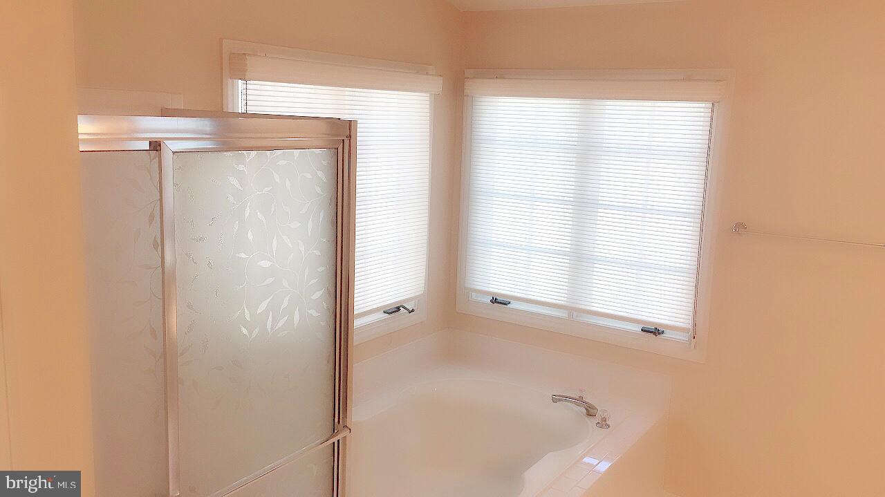 PINEY GLEN VILLAGE - Residential Lease