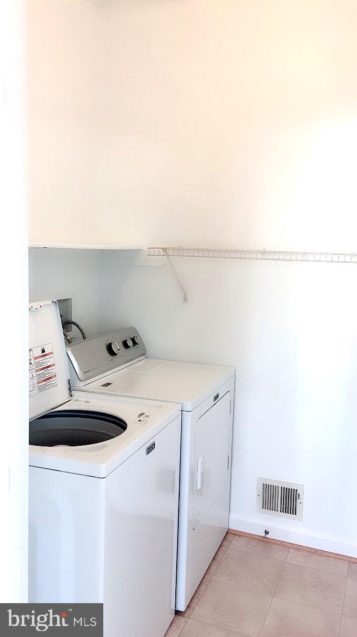 PINEY GLEN VILLAGE - Residential Lease