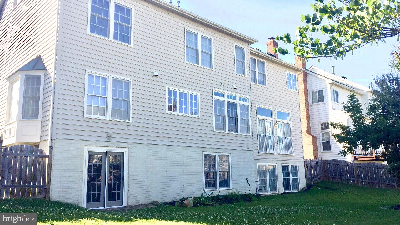 PINEY GLEN VILLAGE - Residential Lease