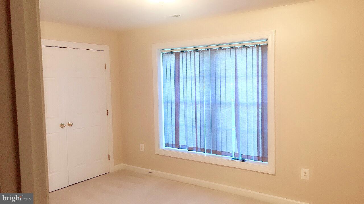 PINEY GLEN VILLAGE - Residential Lease