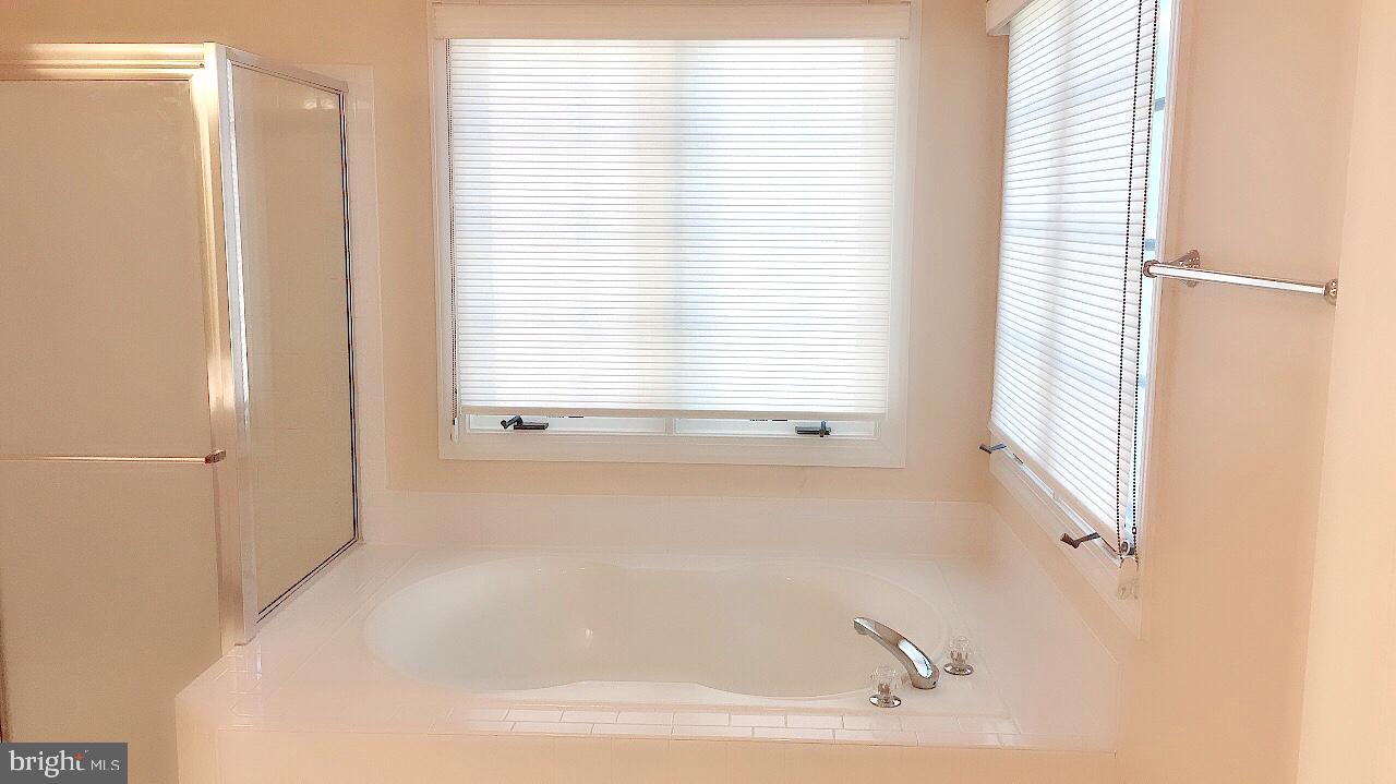 PINEY GLEN VILLAGE - Residential Lease