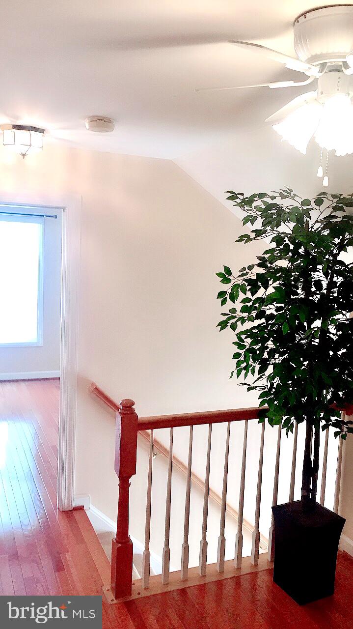 PINEY GLEN VILLAGE - Residential Lease