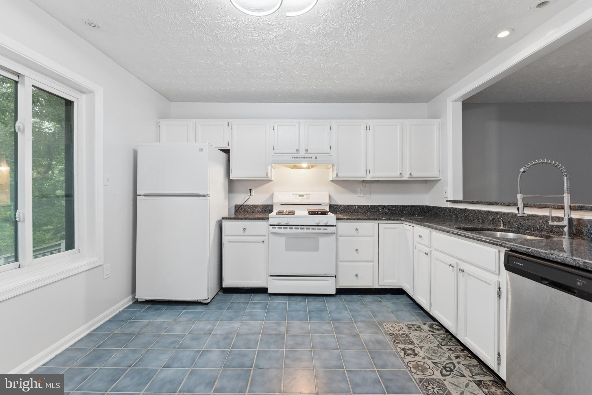 946 WINDBROOKE DRIVE 946