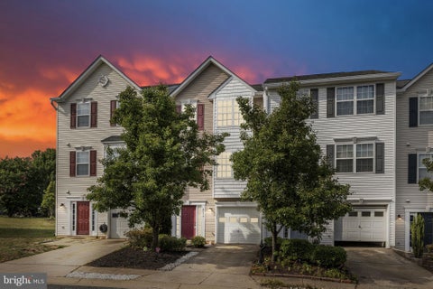 Townhouse For Sale - 7139 Wytheville Cir<br/> FREDERICKSBURG, VA 22407