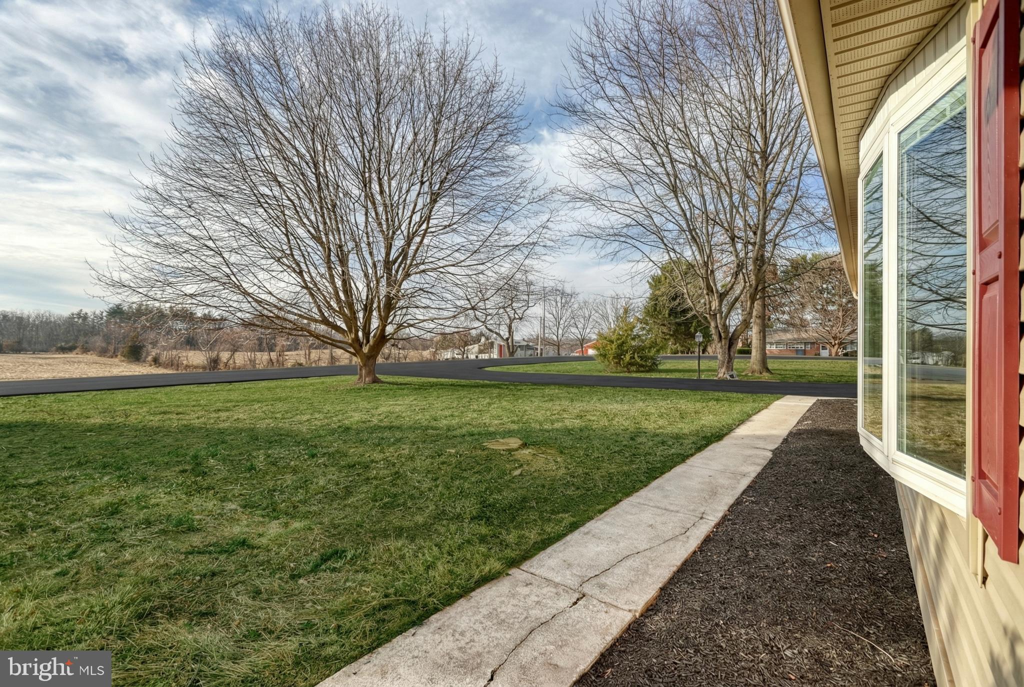 79 N SCHOOL HOUSE ROAD