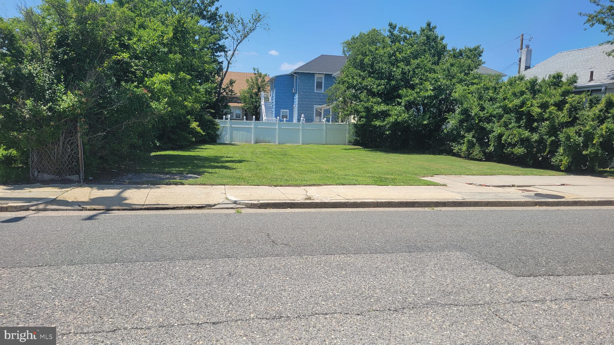 442 N MASSACHUSETTS AVENUE