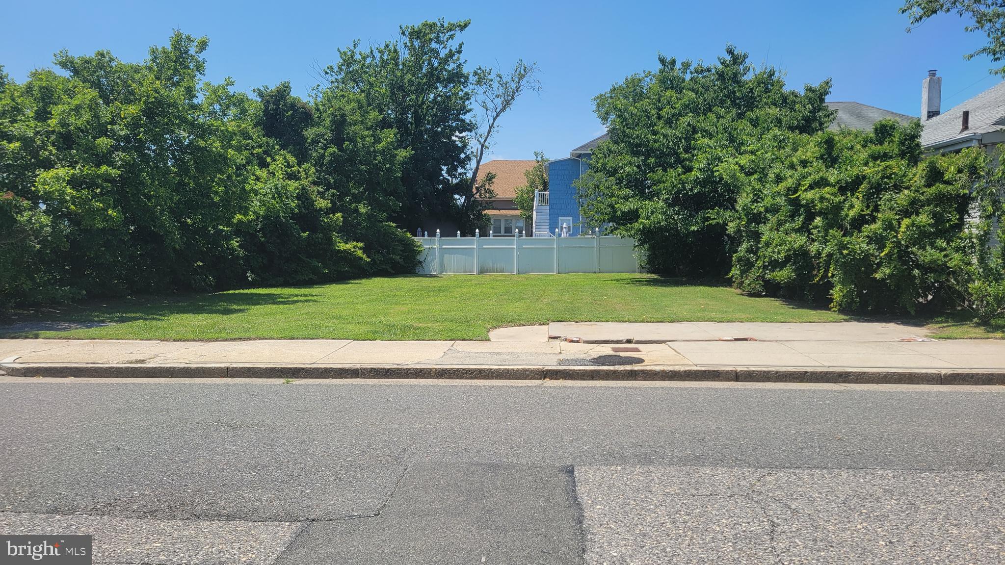 442 N MASSACHUSETTS AVENUE