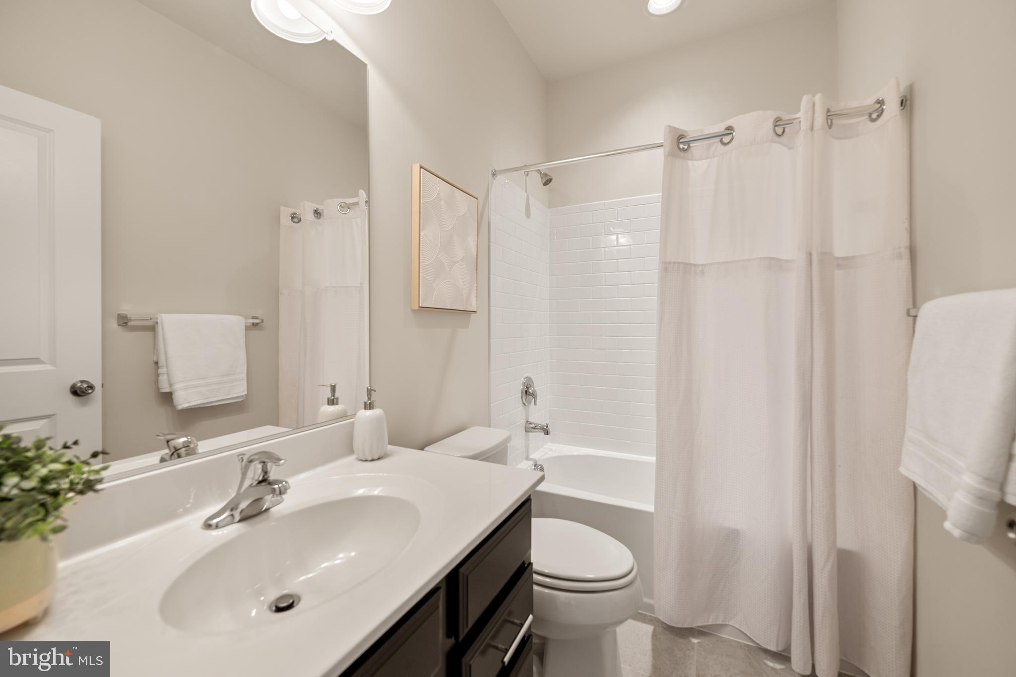 POTOMAC OVERLOOK CONDO - Residential