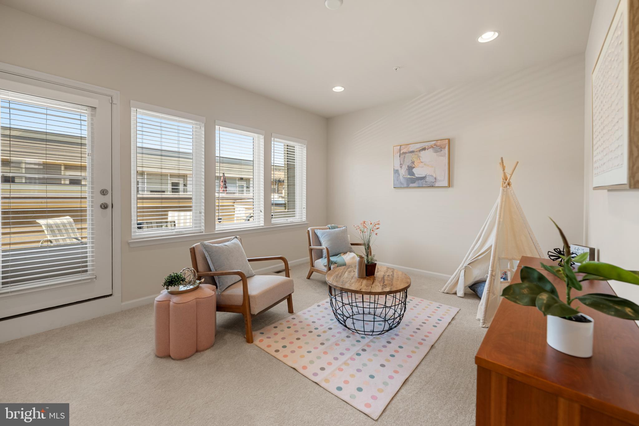 POTOMAC OVERLOOK CONDO - Residential