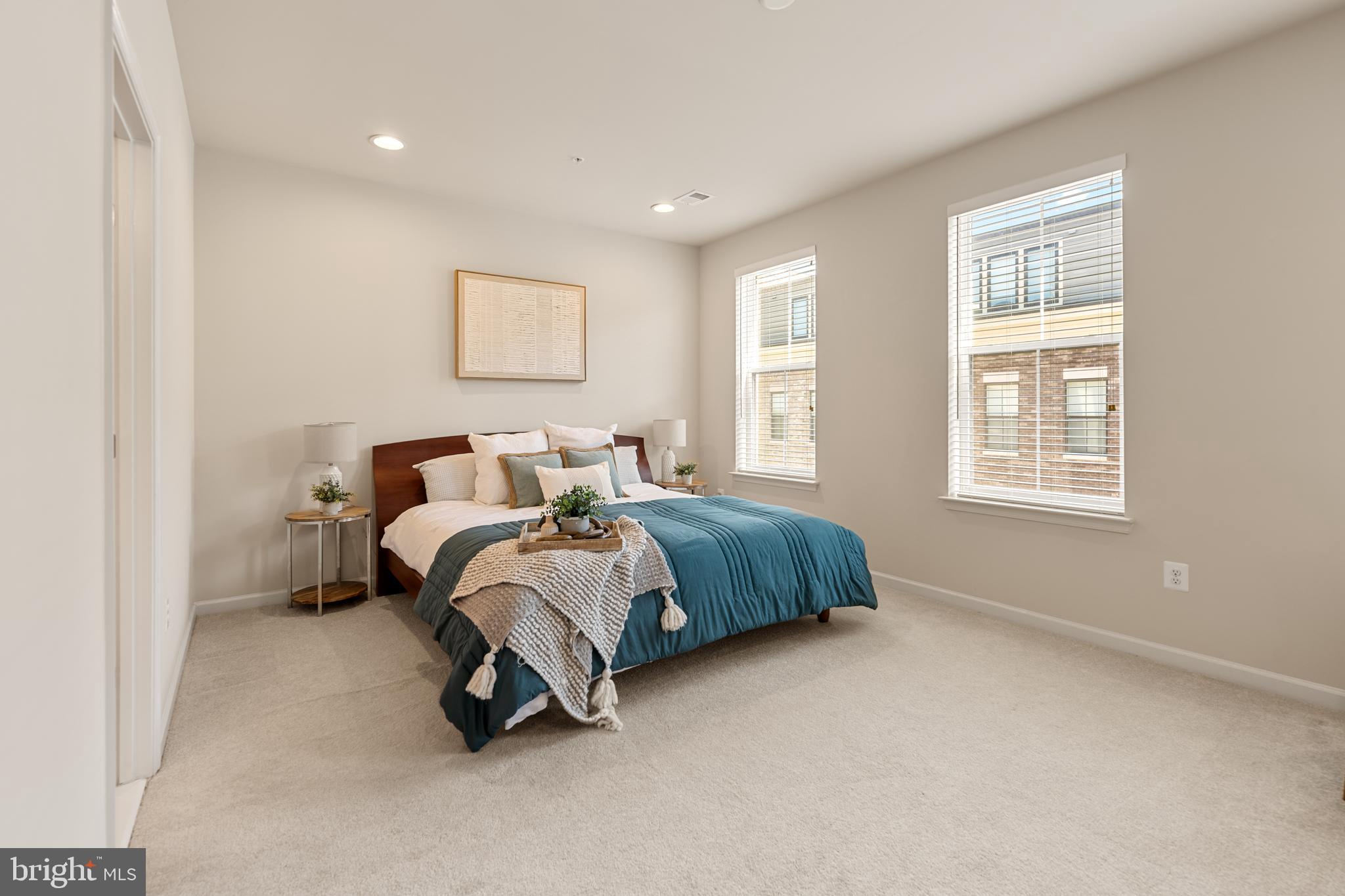 POTOMAC OVERLOOK CONDO - Residential